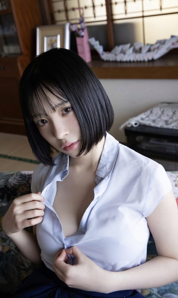 博多彩葉写真集「純白。」2